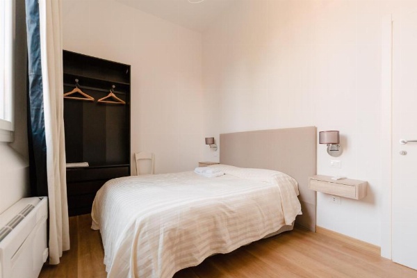 Grande, moderno appartamento in edificio storico image 26