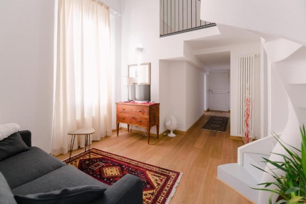 Grande, moderno appartamento in edificio storico image 8